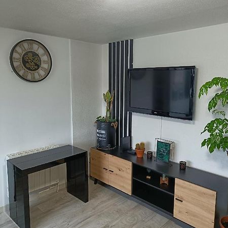 Charmant Appartement Avec Vue Marina Сен-Киприен Екстериор снимка